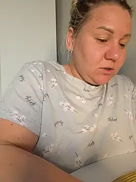 Anna Curvy online show from April 2026 02:14:02 PM