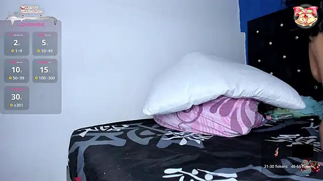 Snapshot of skinnycollins1 chatting on October 2025 01:23:01 AM skinnycollins1 online show from October 2025 01:23:01 AM