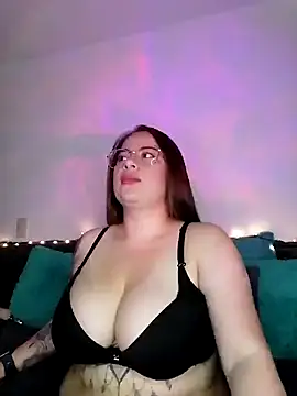 soofy   online show from November 2025 05:24:01 AM