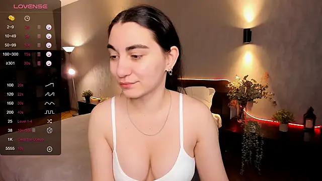 hannacheekss  online show from December 2024 02:02:02 AM