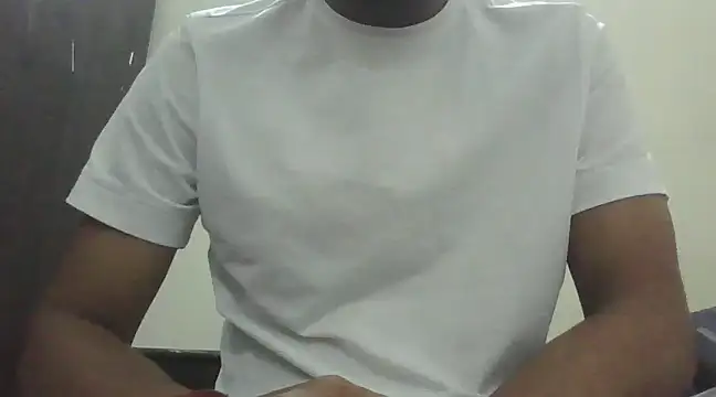 Snapshot of mohitsexy12 chatting on January 2025 05:44:02 PM mohitsexy12 online show from January 2025 05:44:02 PM