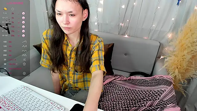 Emily Strikeee online show from December 2024 09:40:02 AM