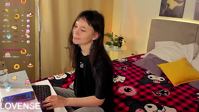 Emily Strikeee online show from February 2026 09:56:01 AM