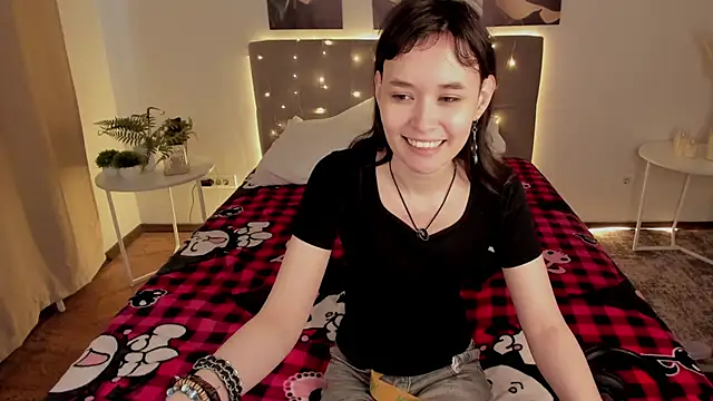Emily Strikeee online show from April 2026 01:36:01 AM