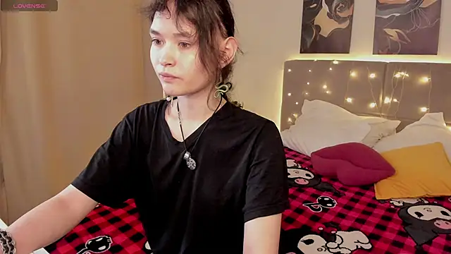 Emily Strikeee online show from May 2026 01:47:01 AM