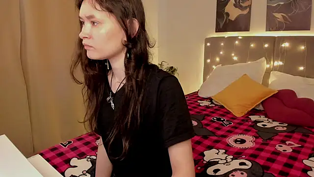 Emily Strikeee online show from May 2026 01:44:02 AM