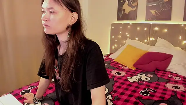 Emily Strikeee online show from May 2026 01:56:02 AM