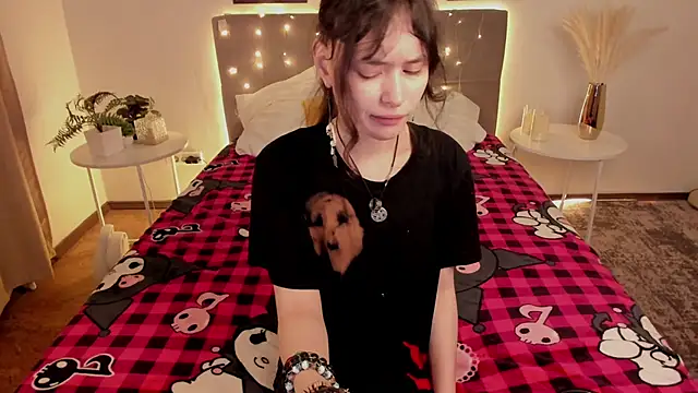 Emily Strikeee online show from May 2026 01:32:02 AM