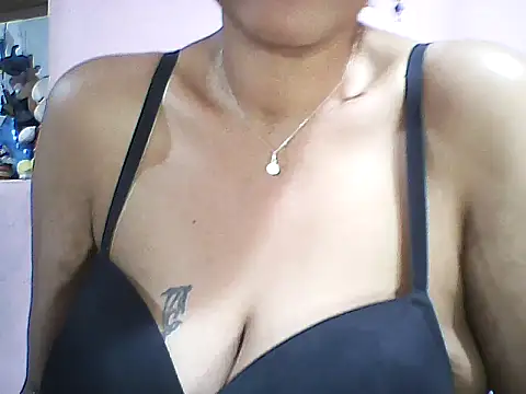 layanah12 online show from September 2025 06:09:02 PM