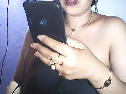 layanah12 online show from May 2026 10:26:01 PM