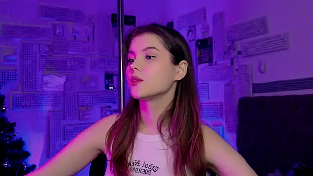 EvaThopson online show from January 2025 12:18:01 PM