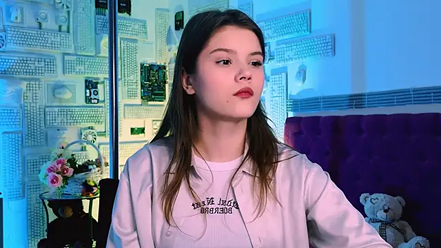 EvaThopson online show from March 2025 12:17:01 PM