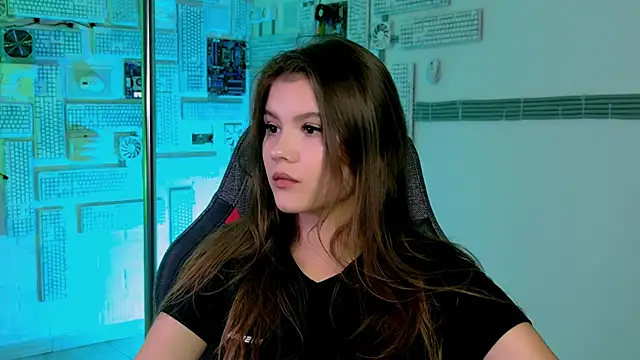 EvaThopson online show from September 2025 12:09:02 PM