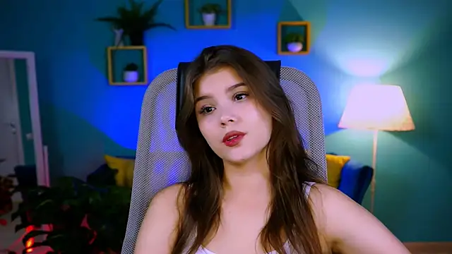 EvaThopson online show from October 2025 11:35:01 AM