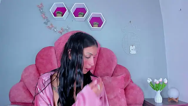 Snapshot of ChanelAdamss_ chatting on January 2025 01:50:01 AM ChanelAdamss online show from January 2025 01:50:01 AM