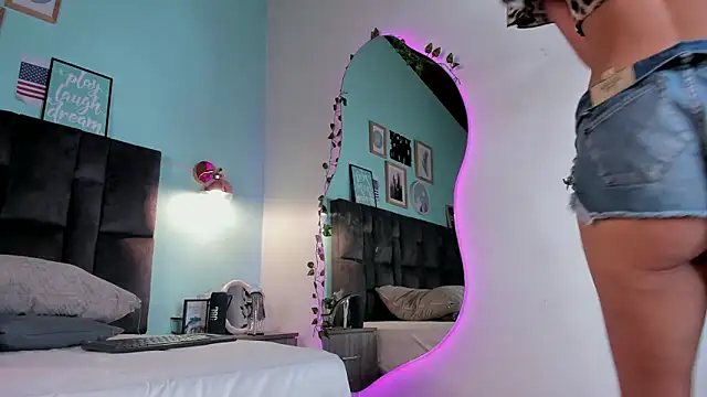 Snapshot of ChanelAdamss_ chatting on March 2025 11:42:01 PM ChanelAdamss online show from March 2025 11:42:01 PM