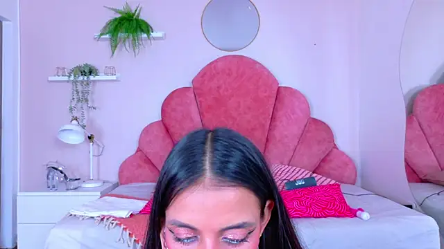 Snapshot of ChanelAdamss_ chatting on November 2025 12:38:01 PM ChanelAdamss online show from November 2025 12:38:01 PM