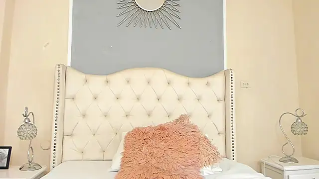 Snapshot of Ambar_Collingg chatting on January 2025 07:03:01 PM Ambar Collingg online show from January 2025 07:03:01 PM