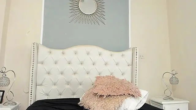 Snapshot of Ambar_Collingg chatting on January 2025 04:06:01 PM Ambar Collingg online show from January 2025 04:06:01 PM