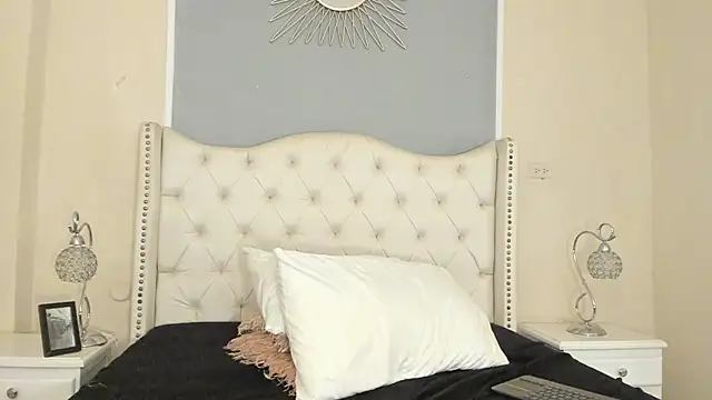 Snapshot of Ambar_Collingg chatting on March 2025 04:14:01 PM Ambar Collingg online show from March 2025 04:14:01 PM