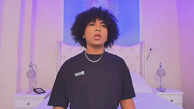 Snapshot of Ambar_Collingg chatting on September 2025 01:35:02 PM Ambar Collingg online show from September 2025 01:35:02 PM