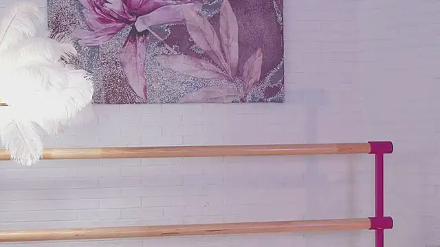 lylylovesyou online show from February 2025 09:00:02 AM