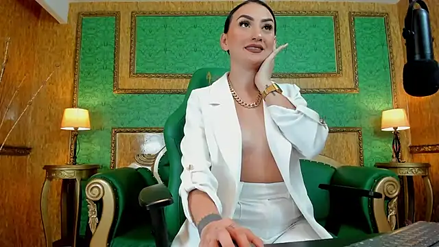 Snapshot of ArkaBella chatting on February 2025 07:24:02 PM ArkaBella online show from February 2025 07:24:02 PM