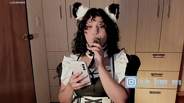 Snapshot of Ju_Kyung chatting on January 2025 06:03:02 AM Ju Kyung online show from January 2025 06:03:02 AM