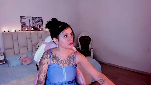 yenny garcia online show from July 2026 06:49:02 PM