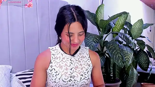 Snapshot of Mindy_sweety chatting on March 2025 04:35:02 PM Mindy sweety online show from March 2025 04:35:02 PM