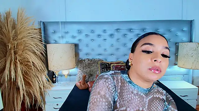 EileenBenzon online show from February 2025 06:04:01 PM