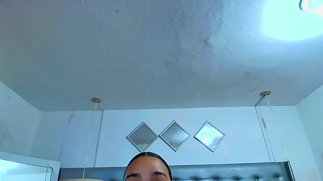 EileenBenzon online show from March 2026 01:51:01 PM