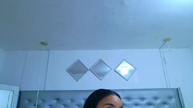 EileenBenzon online show from April 2026 01:31:02 PM