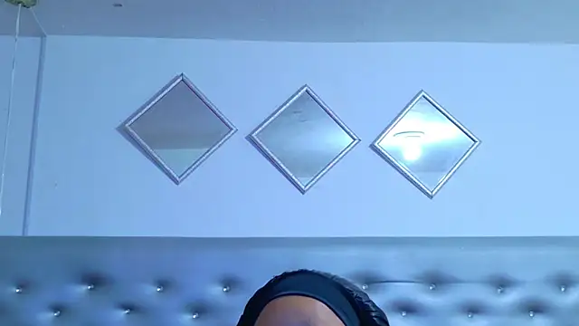 EileenBenzon online show from May 2026 02:45:01 PM
