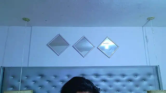 EileenBenzon online show from May 2026 02:13:01 PM