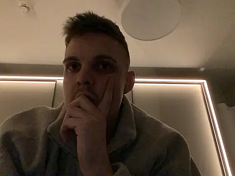 neilho1 online show from December 2024 05:55:01 PM