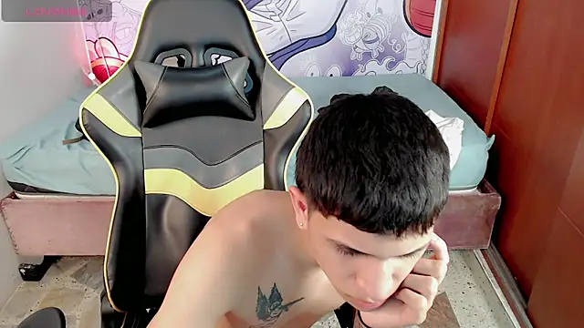 Brayan lopezz online show from January 2025 07:21:01 PM