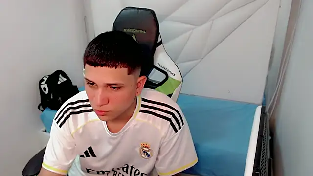 Brayan lopezz online show from January 2026 12:54:01 PM