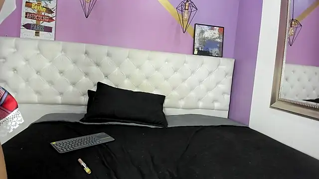 Snapshot of Candypoppy77 chatting on December 2024 11:10:02 PM Candypoppy77 online show from December 2024 11:10:02 PM