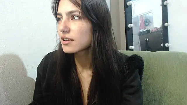 skinny sweet2411 online show from May 2026 05:52:01 PM