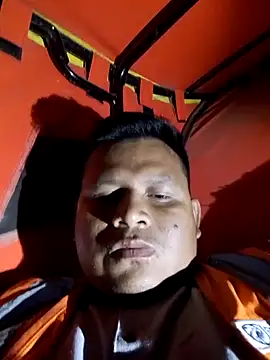 Snapshot of zeta29 chatting on November 2025 01:37:01 AM zeta29 online show from November 2025 01:37:01 AM