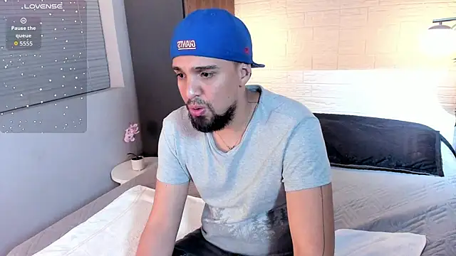 Edward max online show from October 2025 03:49:01 AM