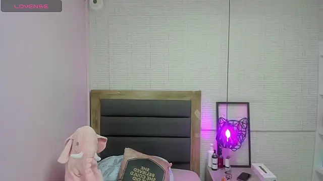 Snapshot of shelbystetson chatting on March 2025 11:33:02 AM shelbystetson online show from March 2025 11:33:02 AM