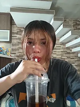 Elsa sweet online show from June 2026 08:32:02 PM
