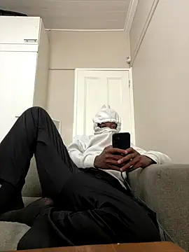 Mischevous T69 online show from September 2025 11:15:01 AM