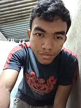 Reynold2608 online show from December 2024 04:54:02 AM