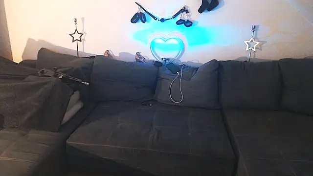 DevilsAngel13 online show from March 2025 09:35:01 PM