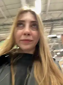 Snapshot of Sunny___Bunny chatting on November 2025 09:08:02 AM Sunny Bunny online show from November 2025 09:08:02 AM