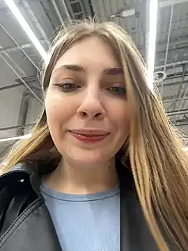 Snapshot of Sunny___Bunny chatting on January 2026 05:27:02 PM Sunny Bunny online show from January 2026 05:27:02 PM