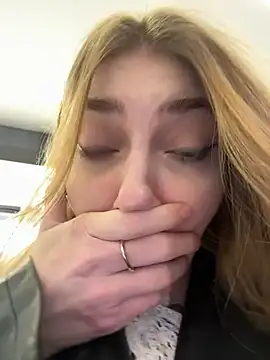 Snapshot of Sunny___Bunny chatting on January 2026 12:20:02 PM Sunny Bunny online show from January 2026 12:20:02 PM